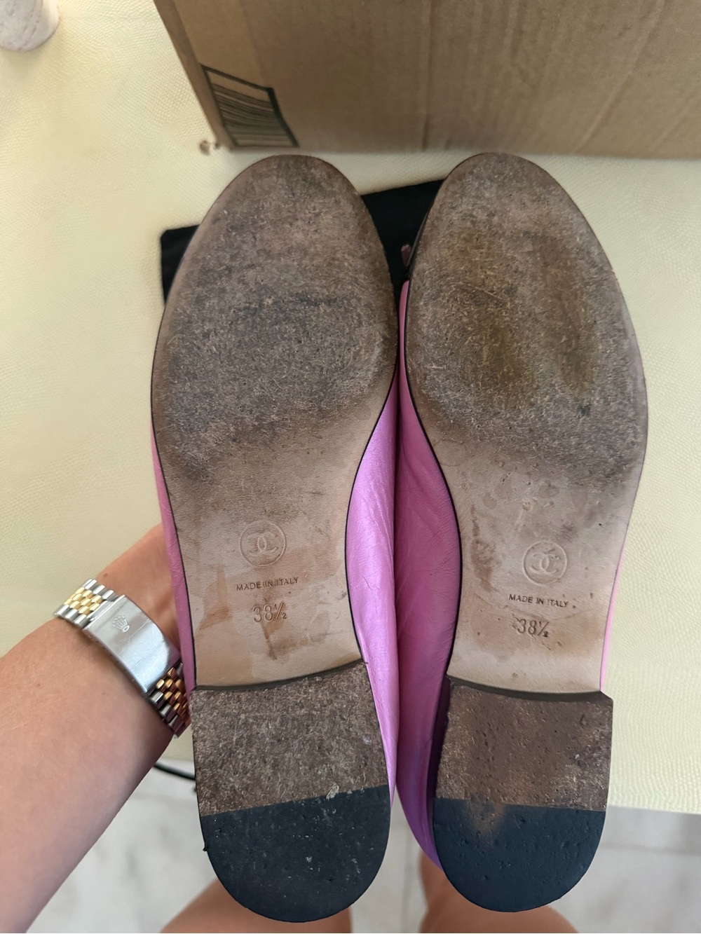 CHANEL Iridescent Pink and Black Cap Toe Bow Ballet Flats - Picture 4 of 6